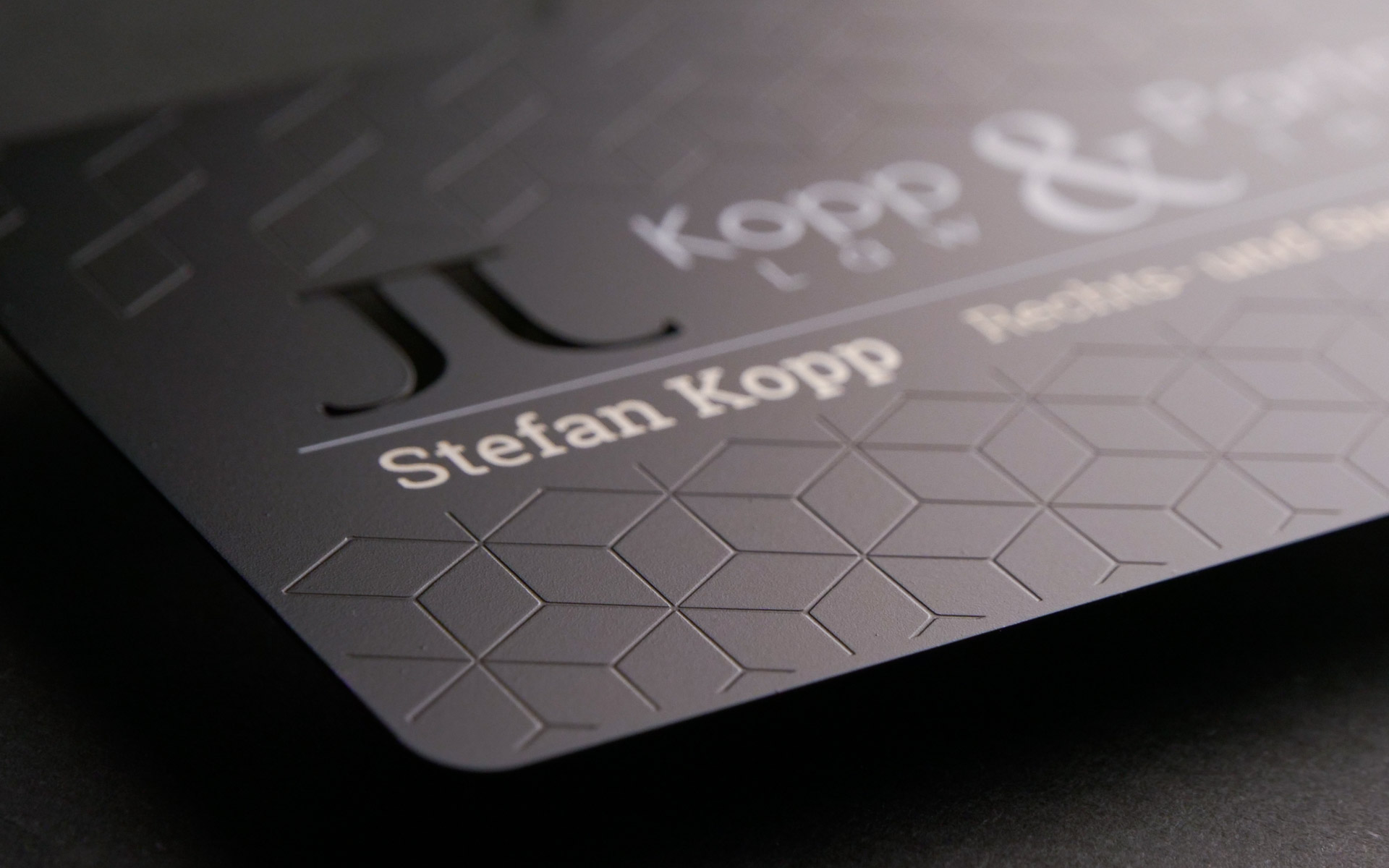 MetalicCards | Kartenvorteil | Mr. München | Foto: MetalicCards MetalicCards | Kartenvorteil | Mr. München | Foto: MetalicCards