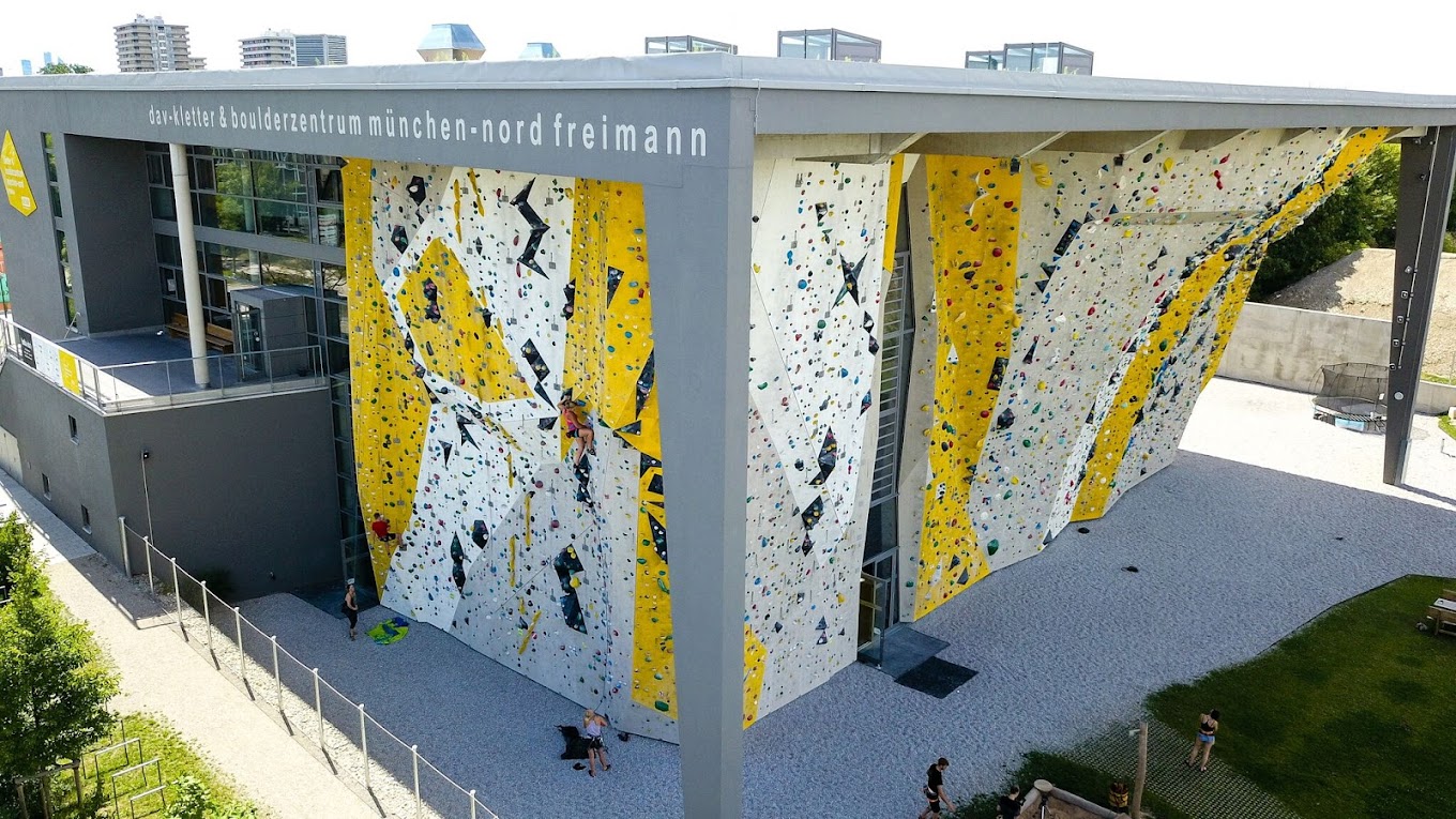 DAV Kletter- und Boulderhallen | Top Ideen für ein Date in München | Mr. München | Foto: DAV Kletter- und Boulderzentrum Freimann