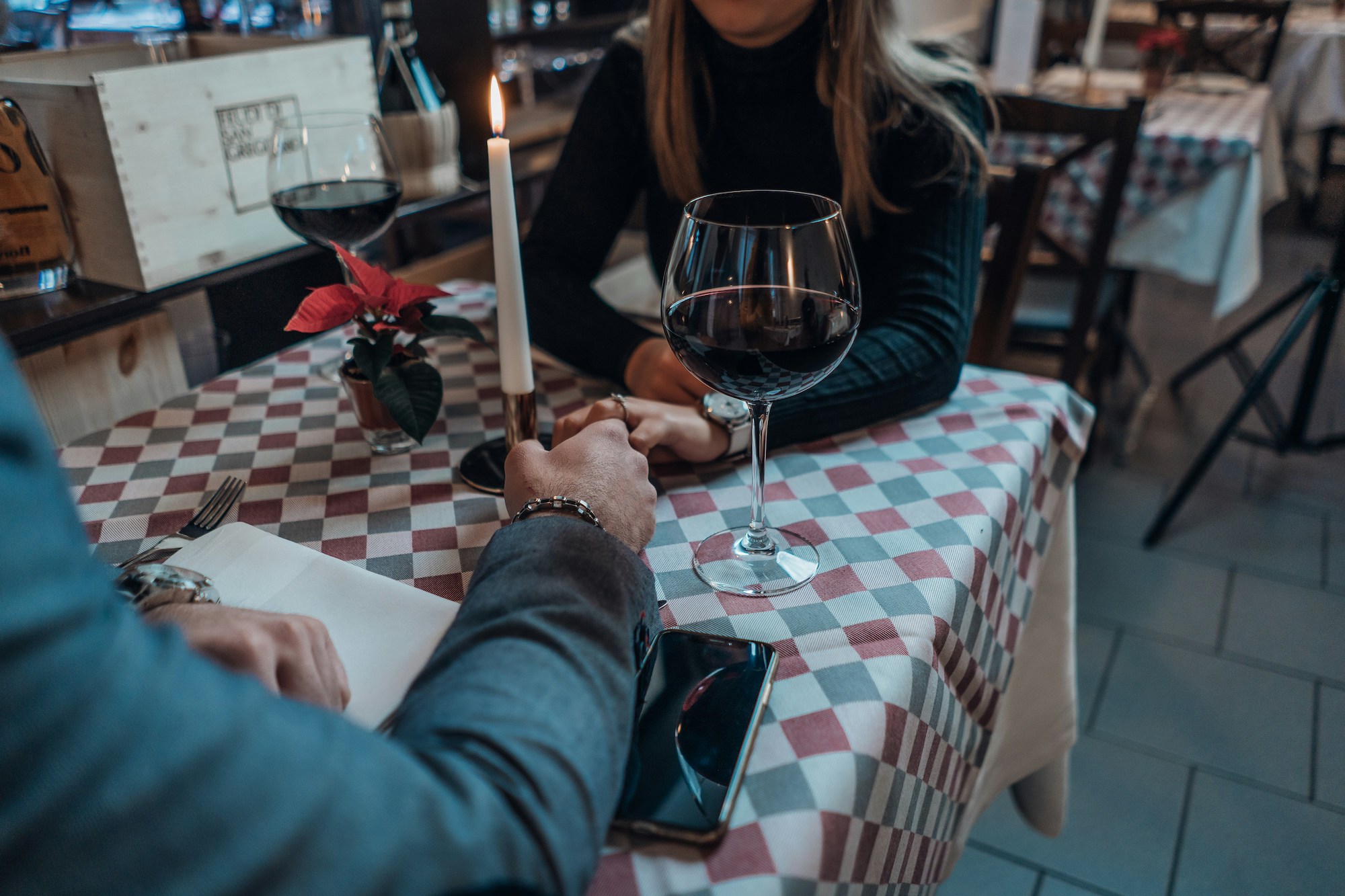 Top Ideen für ein Date in München | Mr. München | Foto: Unsplash / Kelly Sikkema