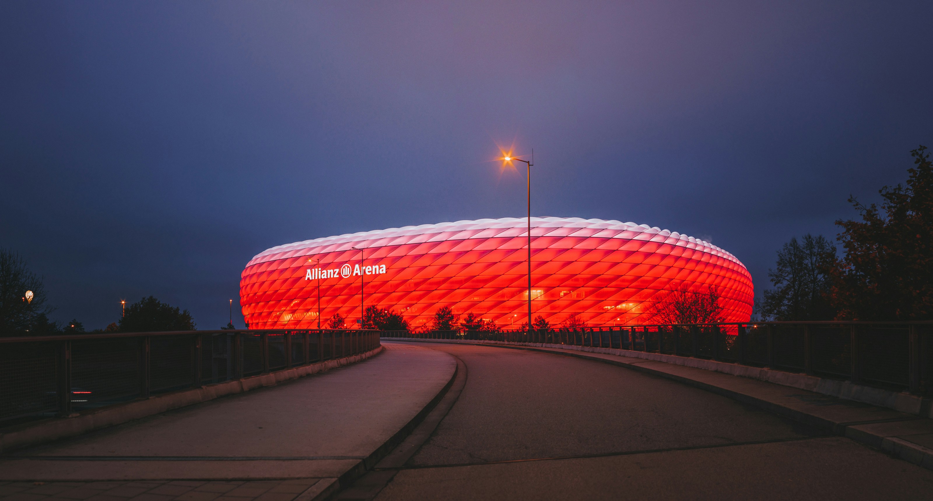Allianz Arena | Top Sehenswürdigkeiten in München | Mr. München | Foto: Unsplash