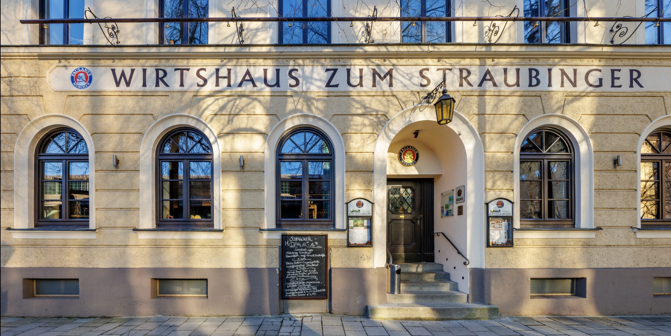 Wirtshaus zum Straubinger | Top Orte zum Spargel essen in München | Mr. München | Foto:  Wirtshaus zum Straubinger