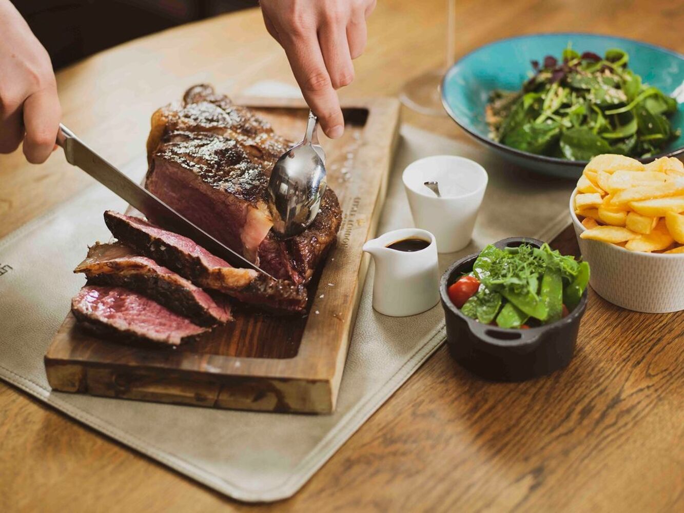 Little London Bar & Grill | Top Steaks in München | Mr. München | Foto: Little London Bar & Grill