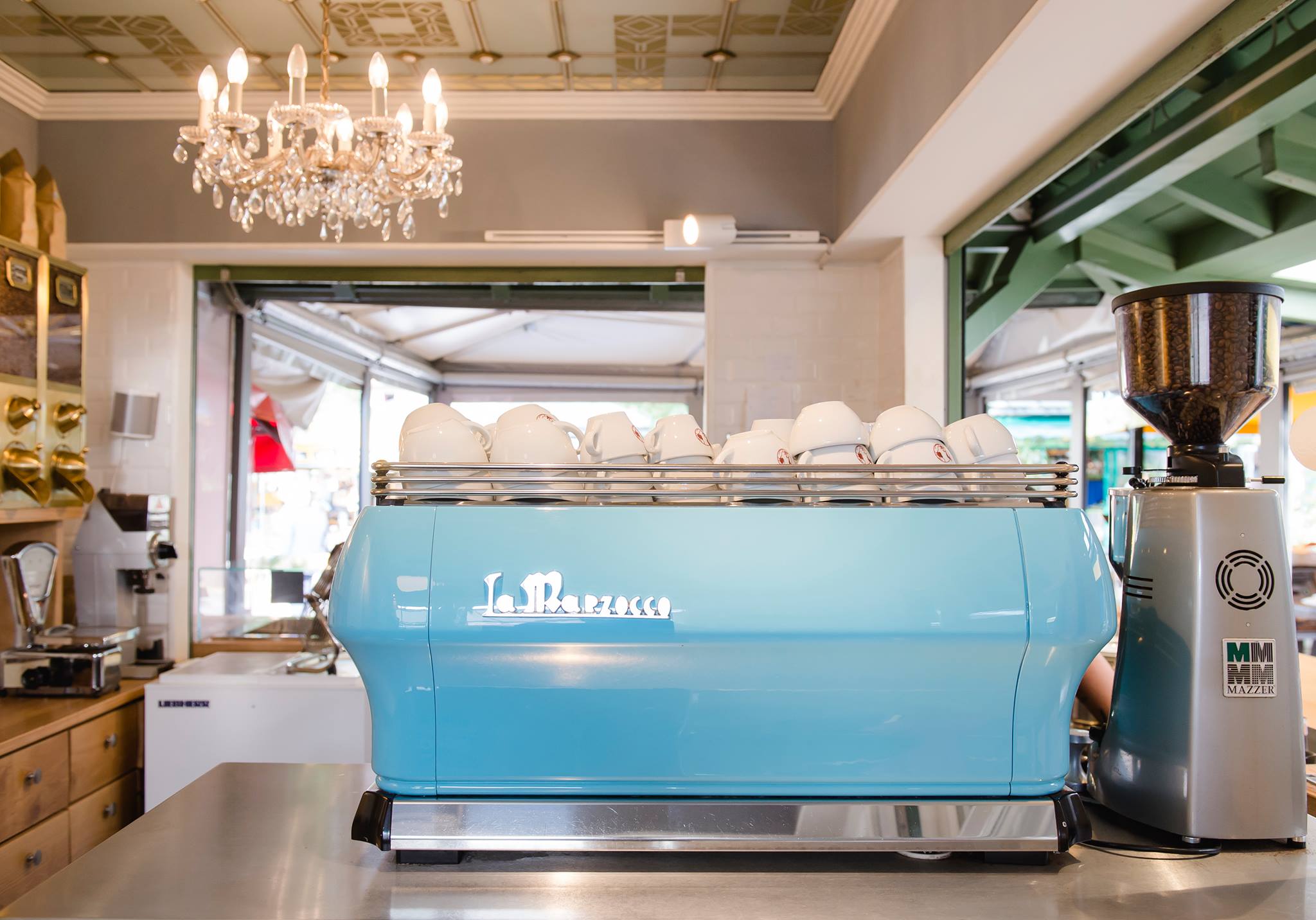 Kaffeerösterei Viktualienmarkt | Top Stände am Viktualienmarkt in München | Mr. München | Foto: Kaffeerösterei Viktualienmarkt Kaffeerösterei Viktualienmarkt | Top Stände am Viktualienmarkt in München | Mr. München | Foto: Kaffeerösterei Viktualienmarkt