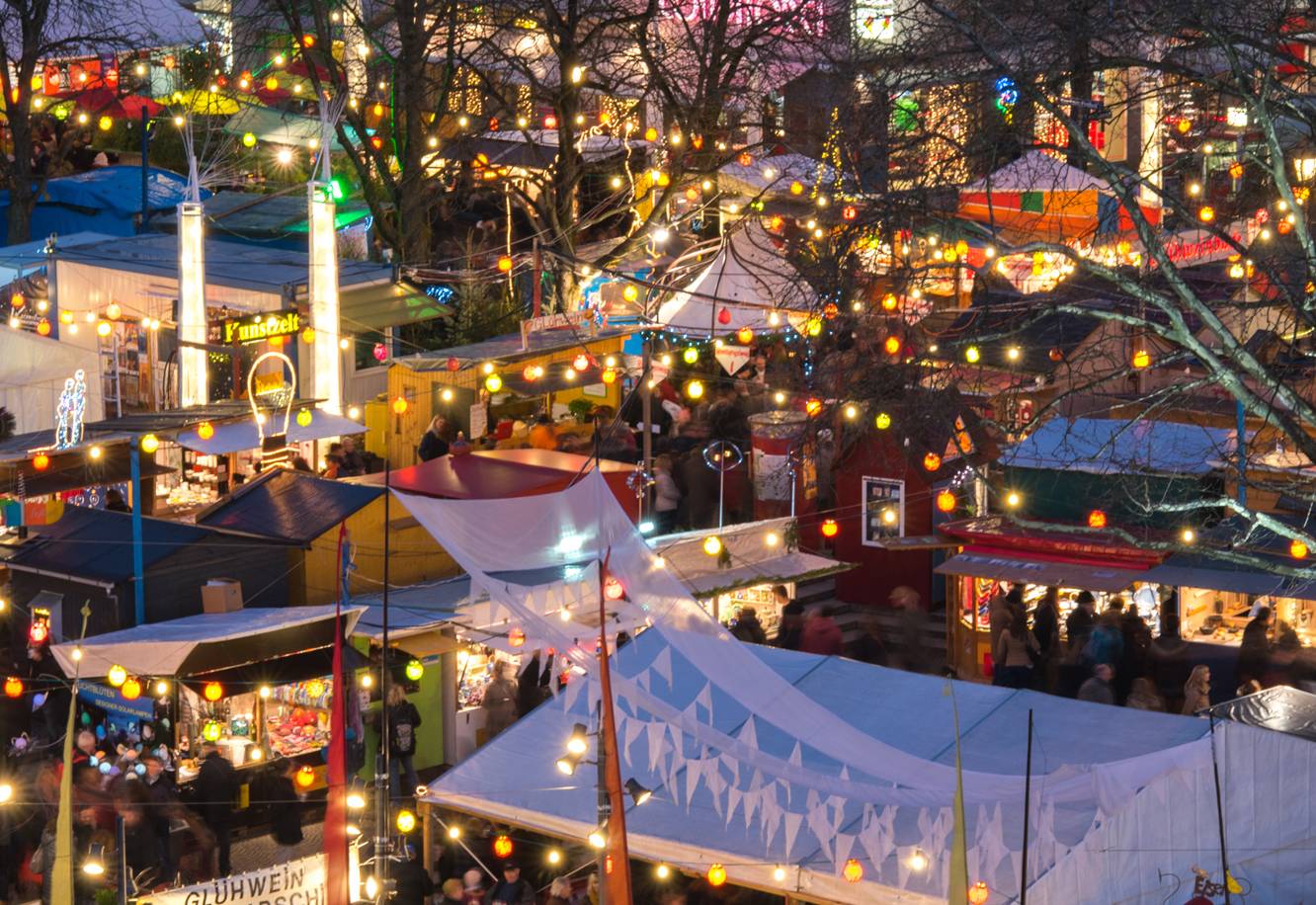 Schwabinger Weihnachtsmarkt an der Münchner Freiheit | Top Weihnachtsmärkte in München | Mr. München | Foto: Thomas Giessner