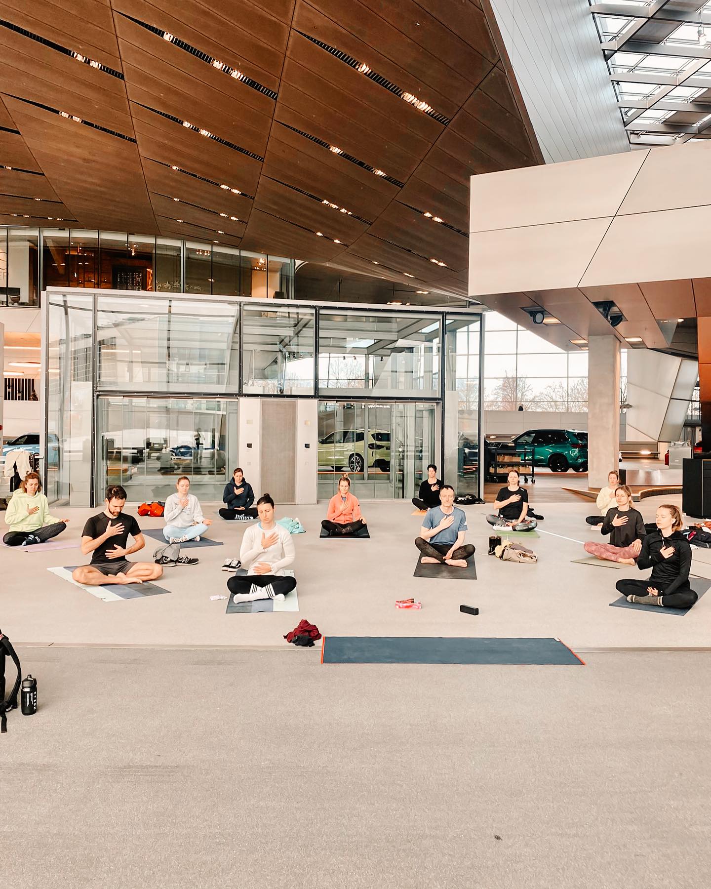 Pop Up Yoga mit Gina & Terry | Top Yoga Studios in München | Mr. München | Foto: Pop Up Yoga